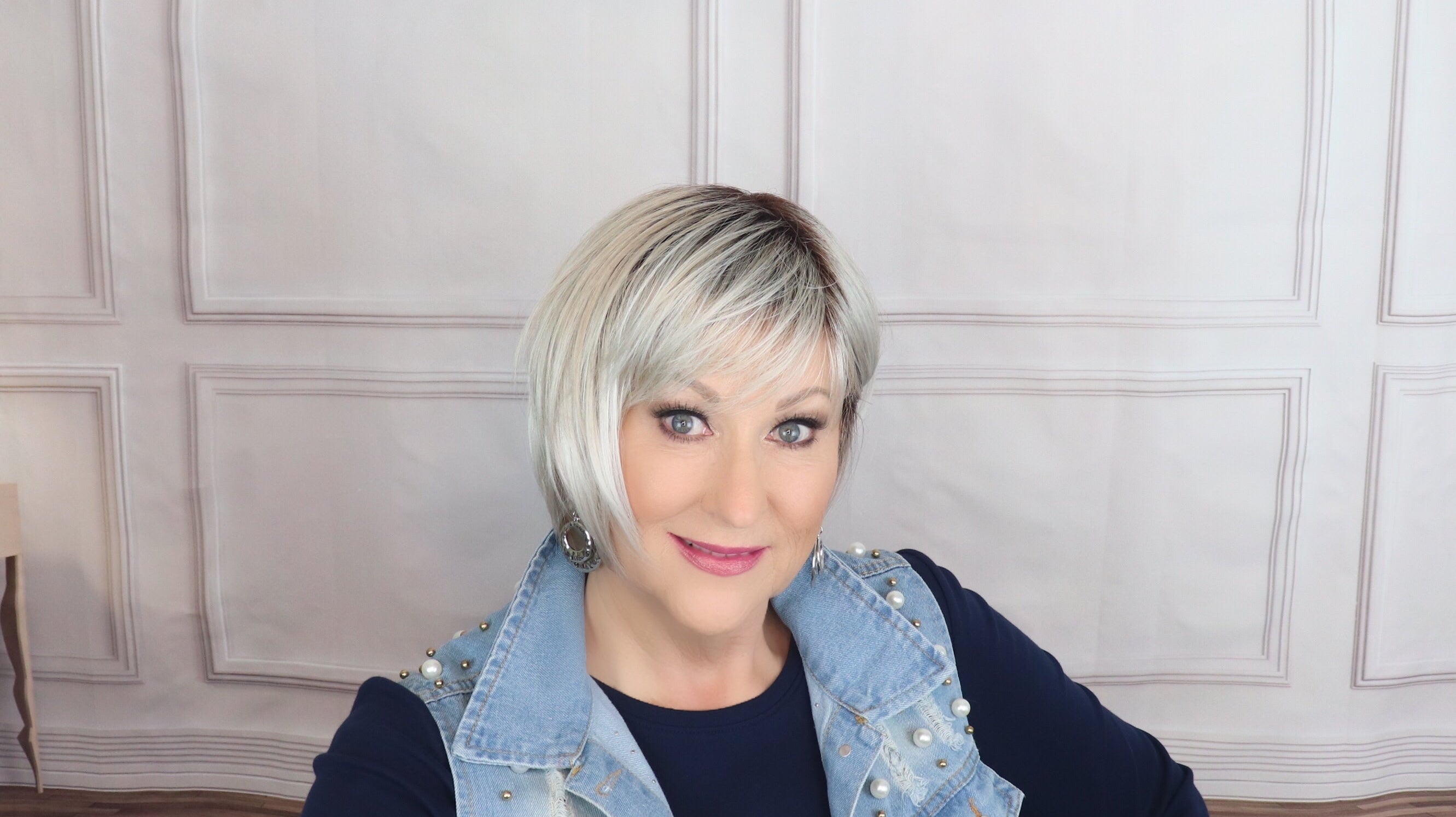 Ellen Wille Blues Silverblonde Rooted - Wig Studio 1