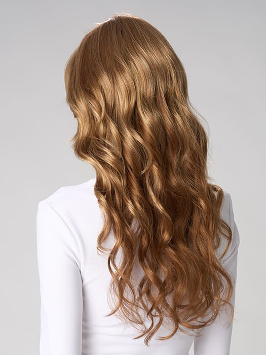 Woman wearing Brianna Hand Tied Wig by Envy in Golden Nutmeg | Back