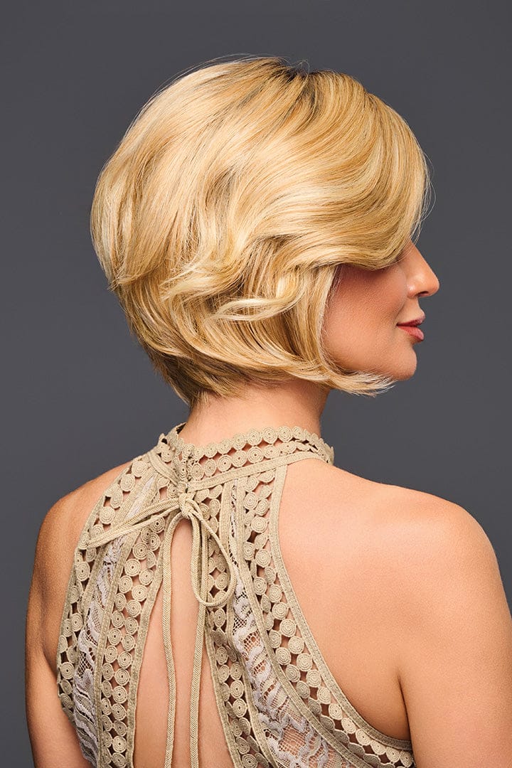 Luxury bob wig, side view, blonde model