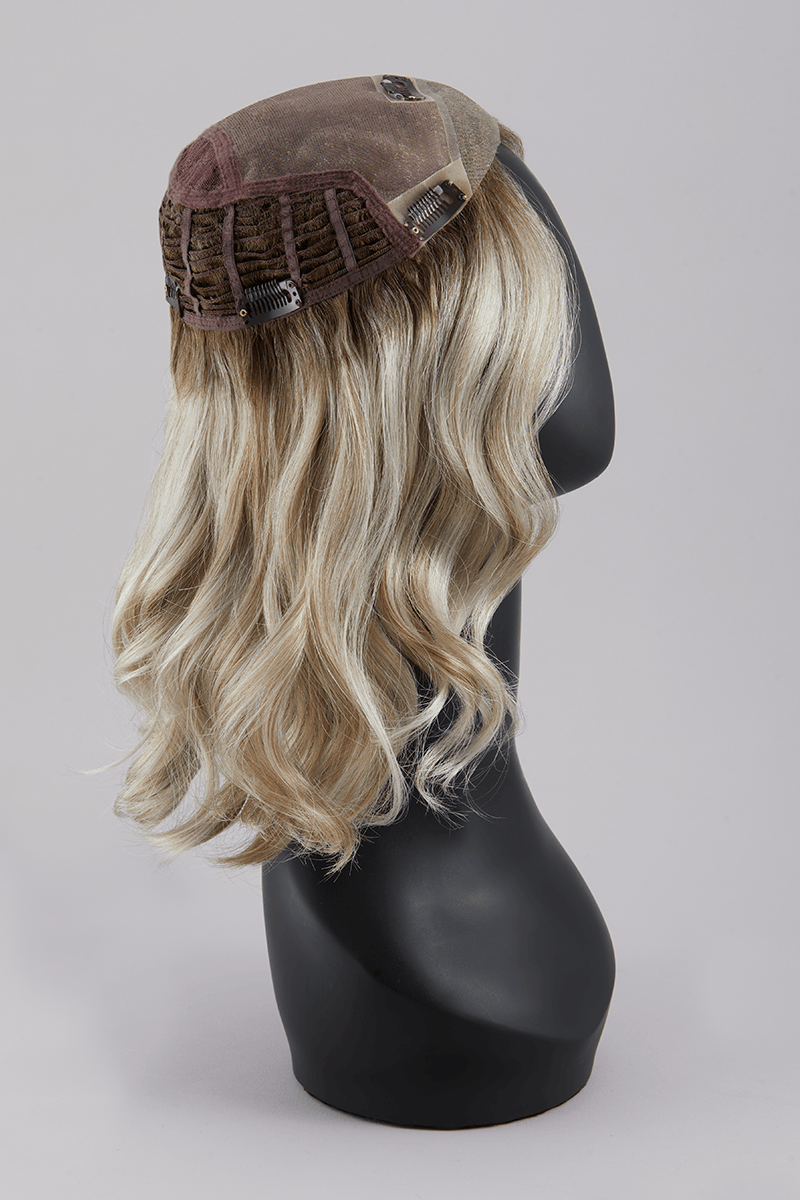 Blonde wavy synthetic wig, 12 Top Smart, FS17/101S18