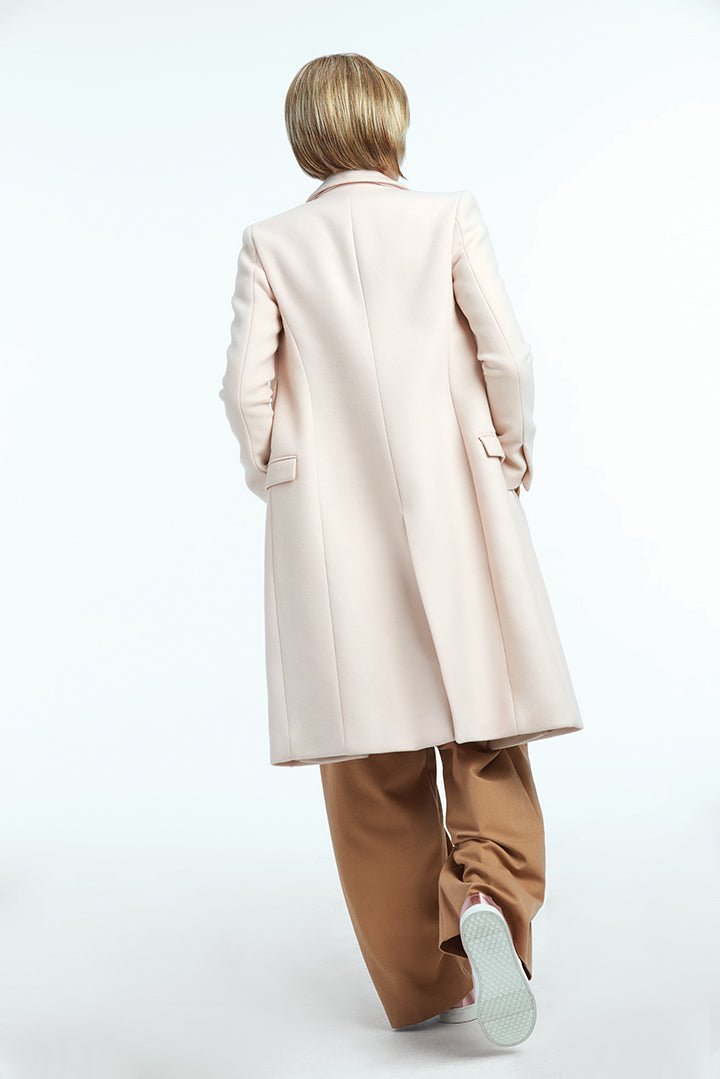 Classic Cool Petite by Raquel Welch | Synthetic Lace Front Wig | Mono Part - Wig Studio 1