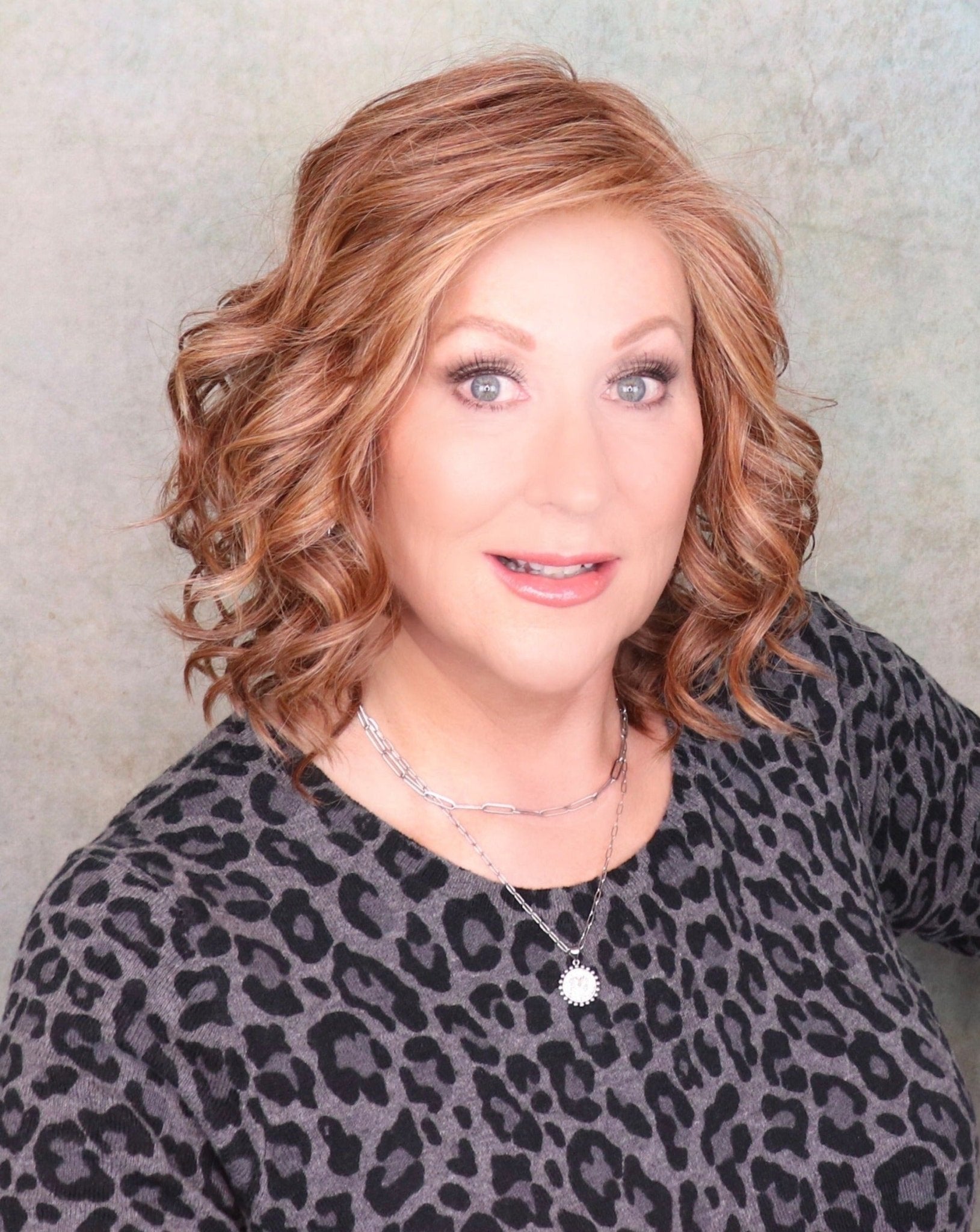 Editor's Pick by Raquel Welch | HF Synthetic Lace Front Wig | Mono Top - Wig Studio 1