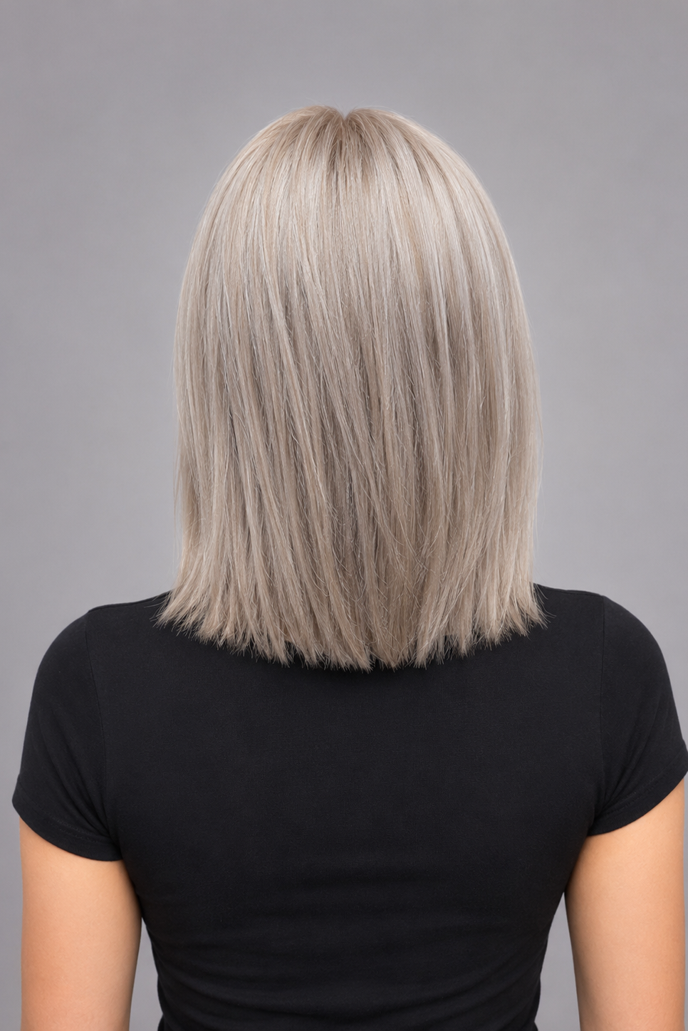 Sage | A medium to light grey blend, featuring subtle hints of light brown throughout, creating a soft and neutral color with a touch of warmth.
