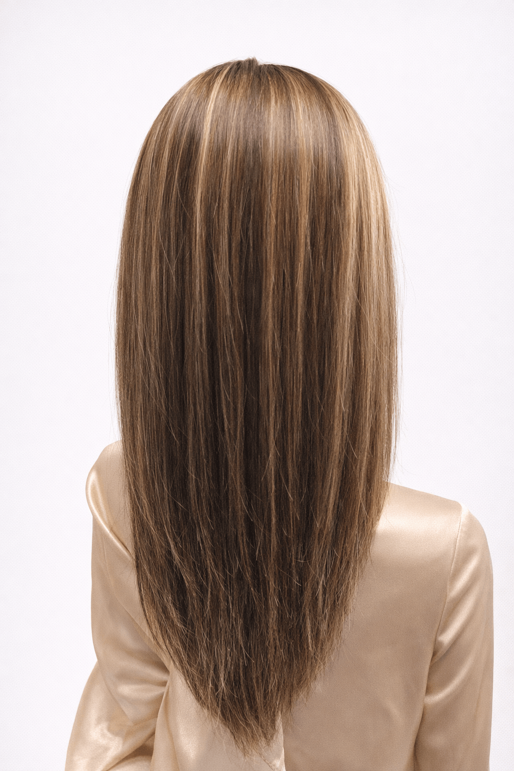 Belle | A rich brown base complemented by highlights in light brown and medium ash blonde, creating a multi-dimensional and natural-looking effect