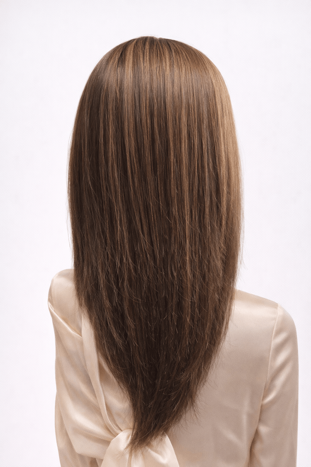 Noisette | A brown base with auburn and dark blonde highlights, providing a natural and sun-kissed look.