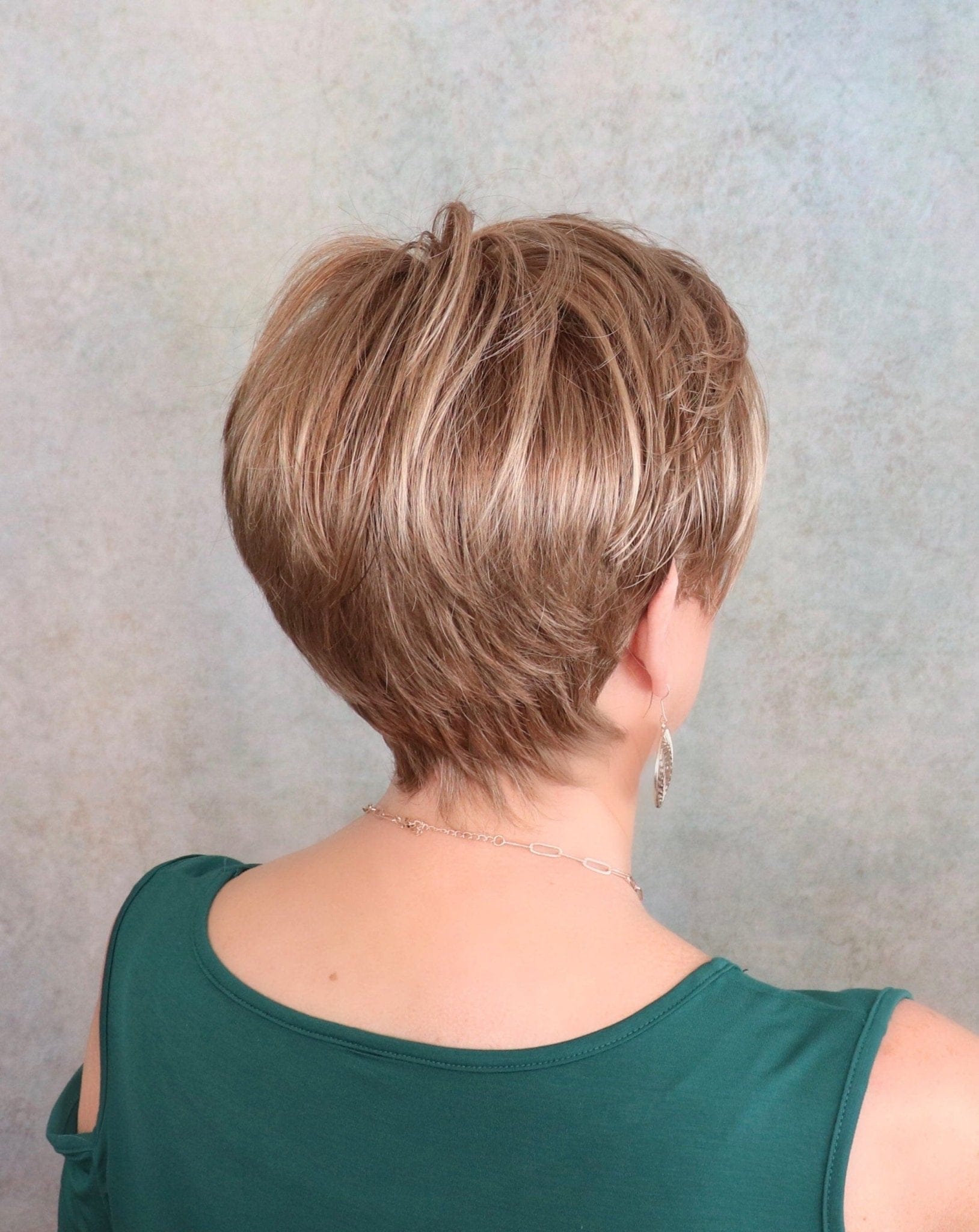 GL15/26SS | Shaded Buttered Toast | Chestnut brown base with multiple tones of medium brown and golden blonde