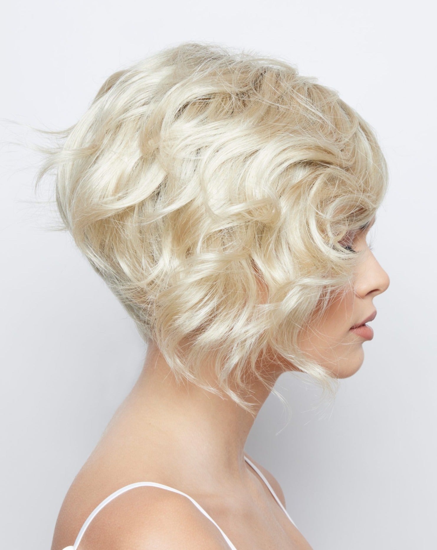 Vee Wig by Rene of Paris