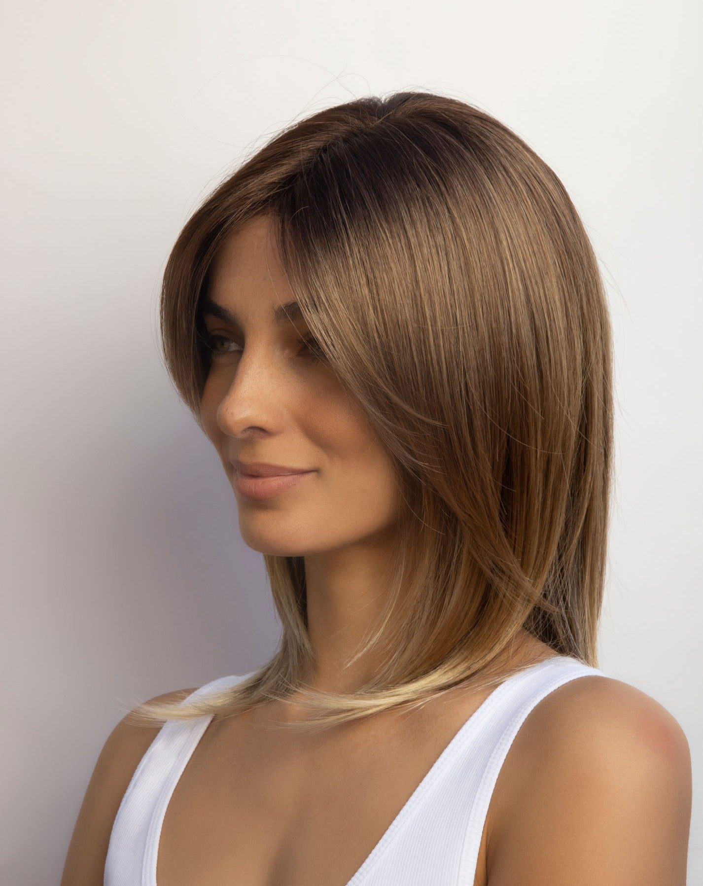 Reed Wig by Amore | Mono Top