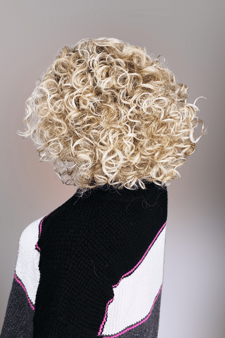 Click Click Flash by Raquel Welch | HF Synthetic Lace Front Wig | Basic Cap - Wig Studio 1