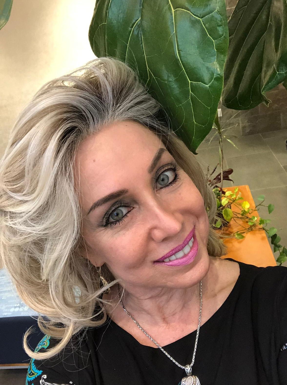 Goddess by Raquel Welch| HF Synthetic Lace Front Wig | Mono Top - Wig Studio 1