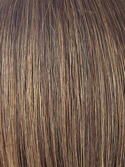 Marble Brown R | A 50/50 blend of medium brown and light honey brown with dark brown roots