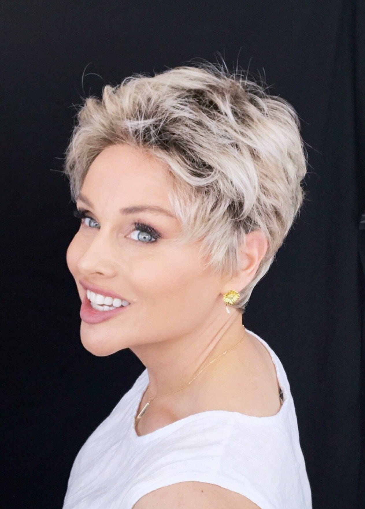 Open Box | Spa Wig by Ellen Wille | Petite/Average Cap | Sand Multi Rooted - Wig Studio 1