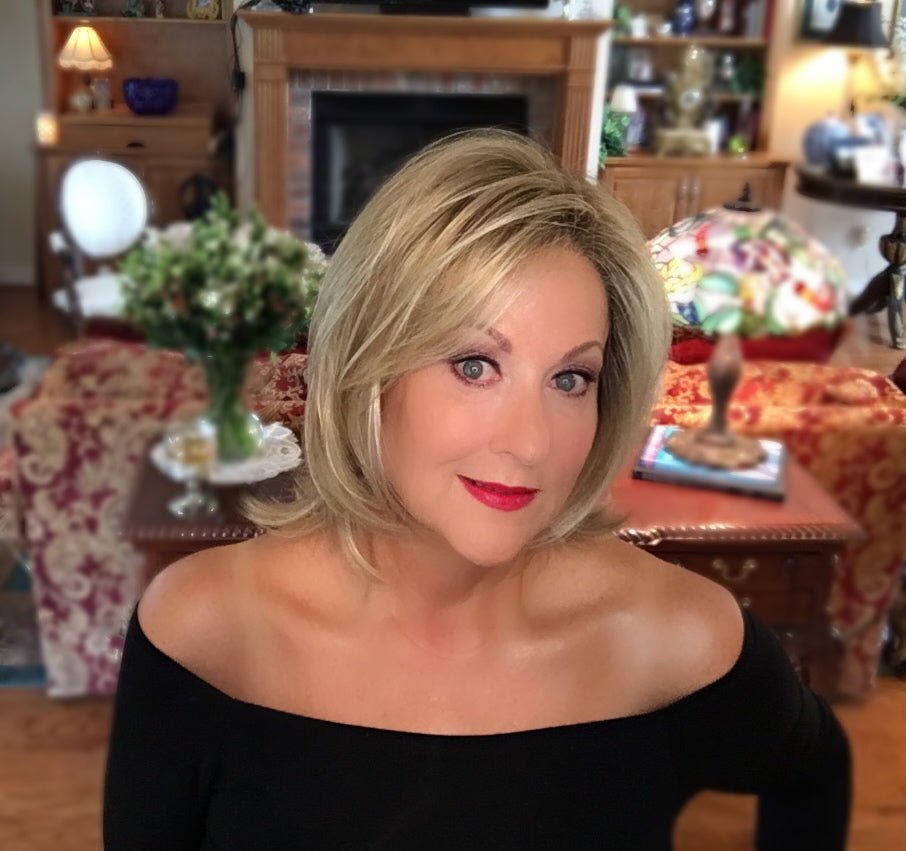 Crazywiglady's review of Ellen Wille Queen Comfort (Caramel Rooted) - Wig Studio 1