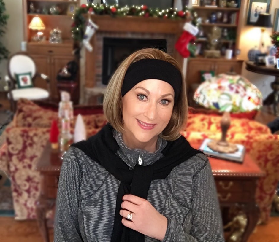 Crazywiglady's Review of Henry Margu's Classic Band in 27/26H - Wig Studio 1