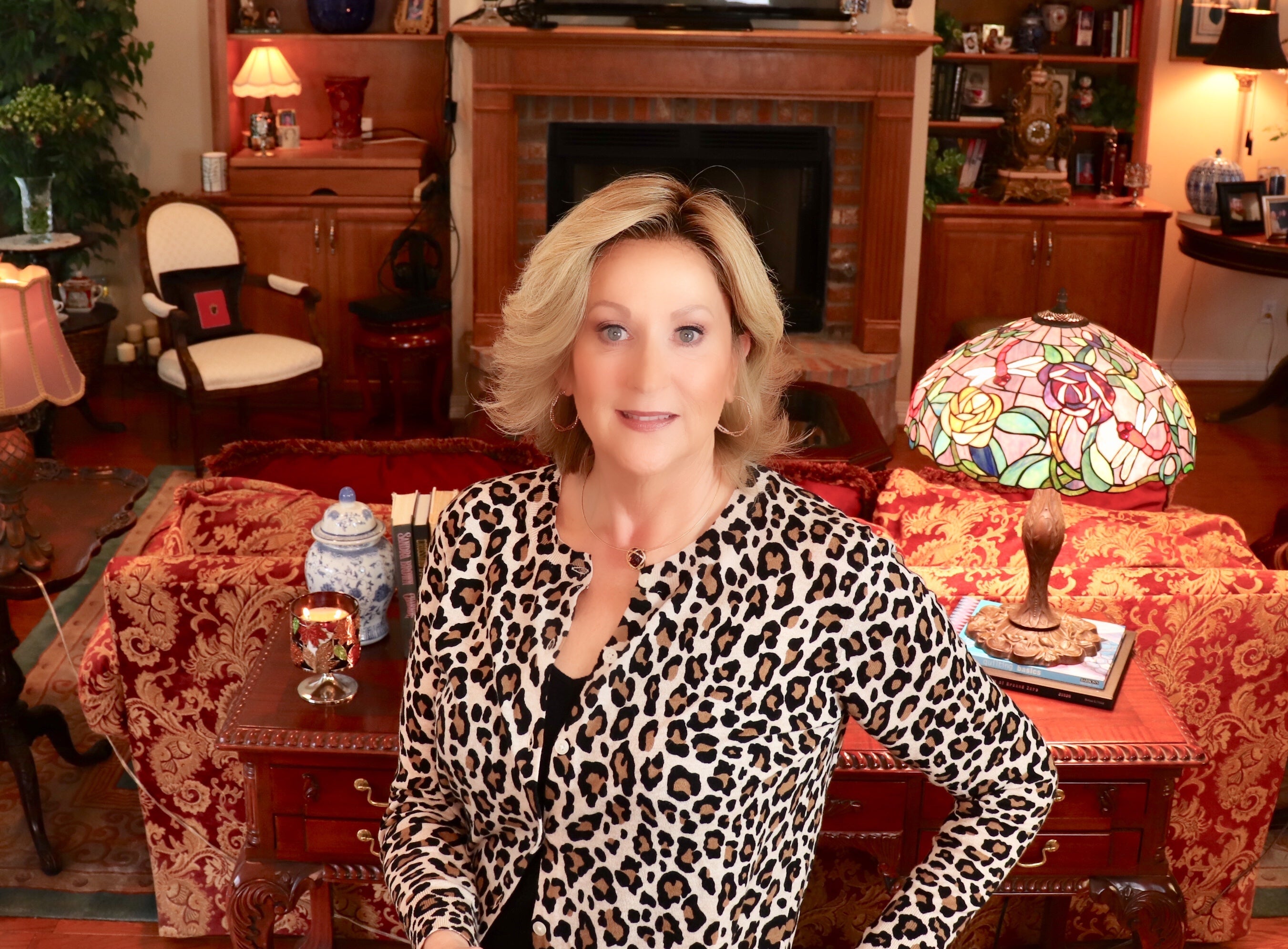 Crazywiglady's Review of Sophia by Jon Renau in 12FS8 - Wig Studio 1