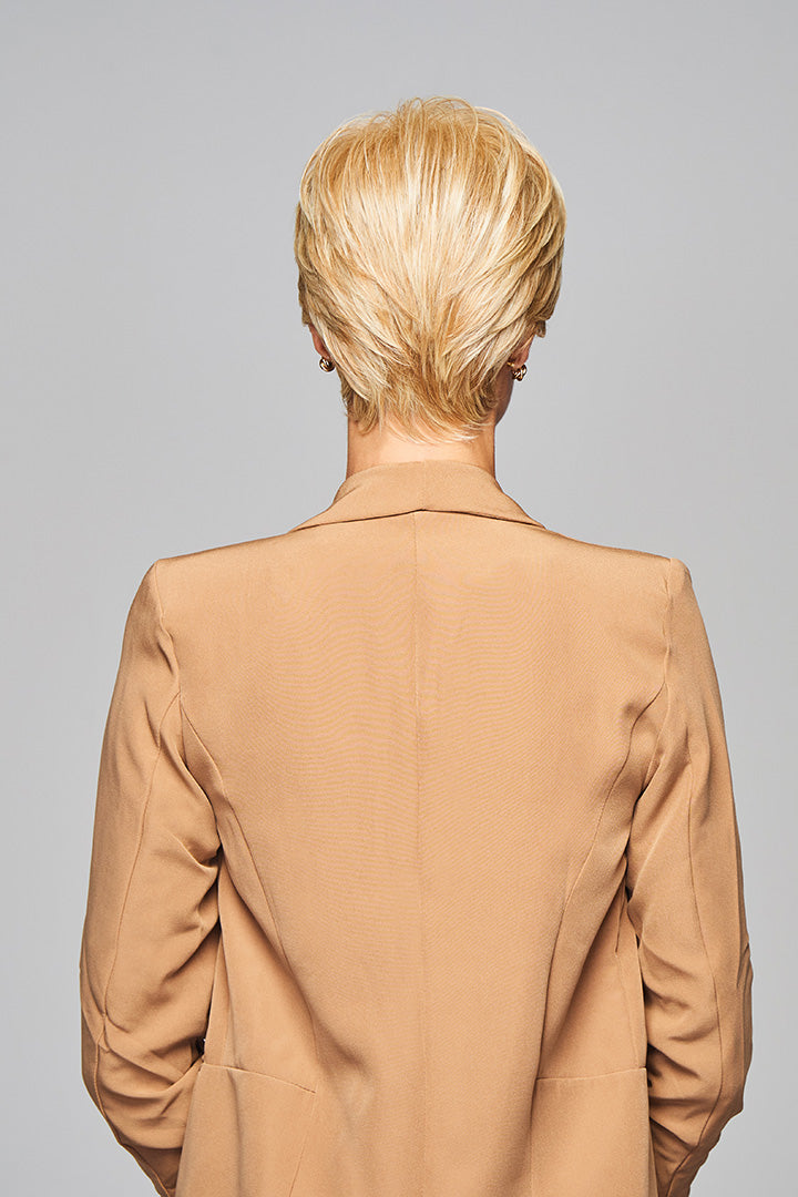 Woman wearing Passion wig by Gabor in Light Blonde | Back