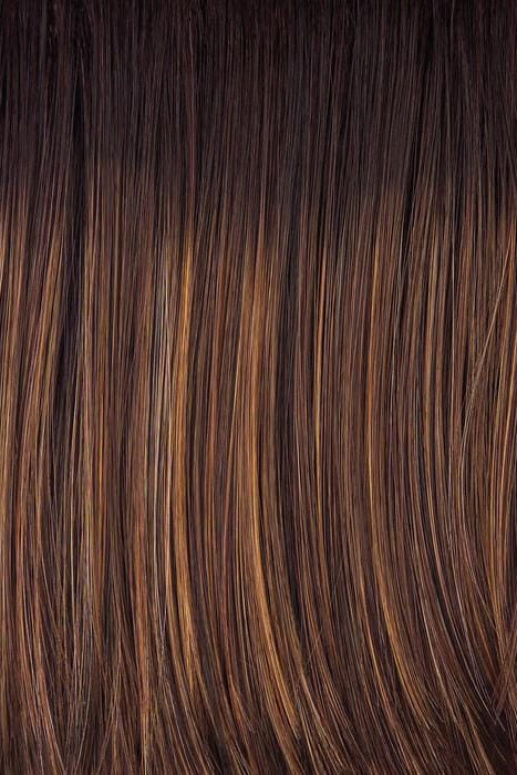 SS8/29 Shaded Hazelnut | A rooted medium-dark brown / brunette shade built around hazelnut. The darker root gives the color extra depth while the lengths show the lighter blended tones.