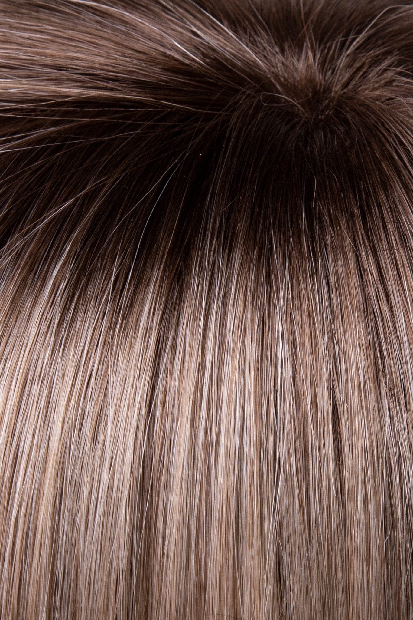 Champagne Shadow | 14/613 R8 | Rooted Pale Golden Blonde