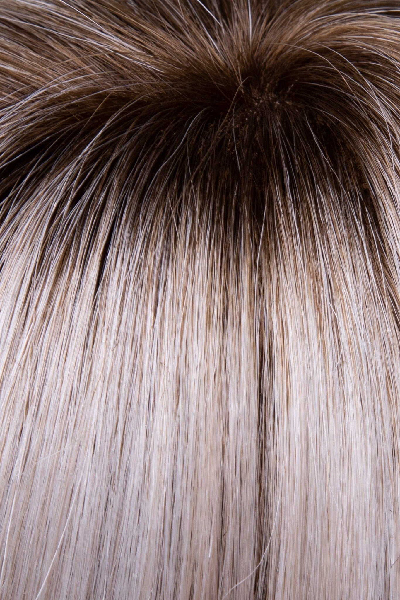 Platinum Shadow | 613 R8 | Rooted Pale Platinum Blonde