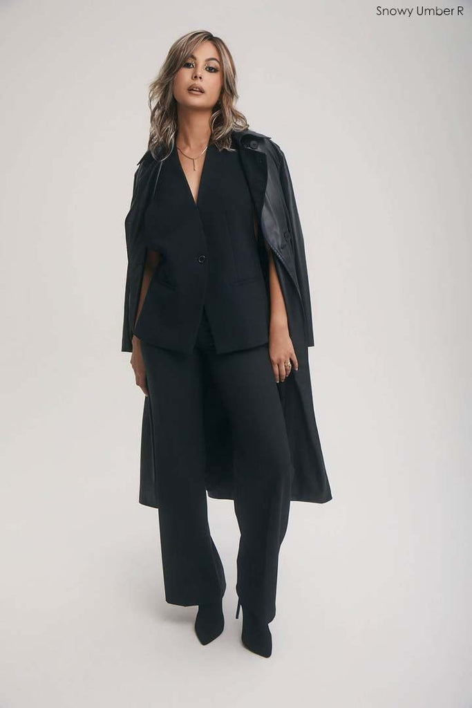 Dazzling Wavez by Rene of Paris | HF Synthetic Lace Front Wig | Mono Part - Wig Studio 1