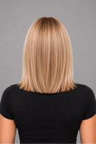 Brûlée Dorée | Natural ash blonde with highlights of golden blonde and a light brown root, creating a multi-dimensional and natural color that blends cool and warm tones.