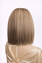 Belle Crème | A balanced blend of cool cocoa and beige-brown tones with subtle, creamy highlights throughout for natural depth and movement.