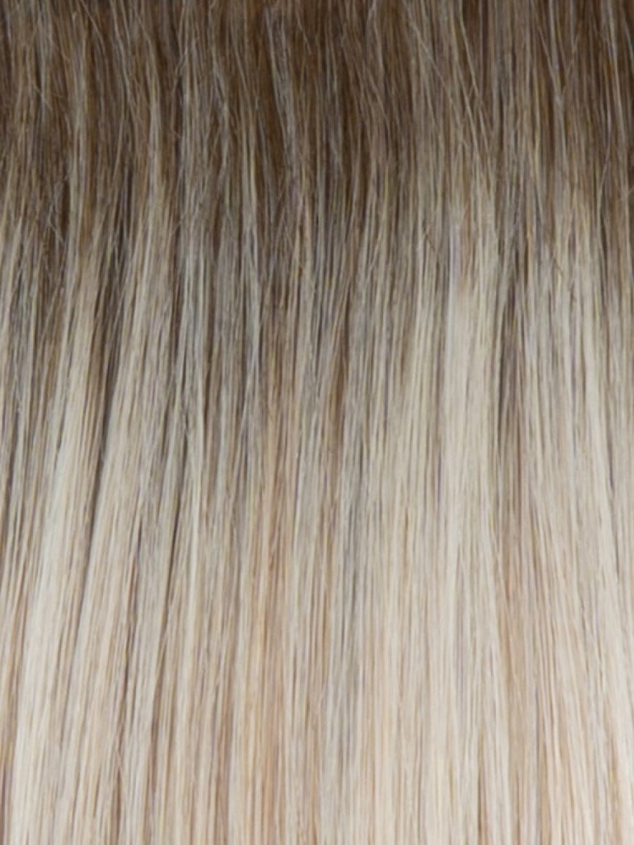 RH18/23SS | Shaded Glazed Biscuit | A light blonde / light brown shade with salon-style multi-tonal highlights and lowlights; shaded biscuit is the dominant color impression. A darker root adds depth and a natural grow-out effect.