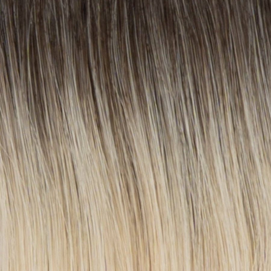 RH22/26SS | Shaded French Vanilla | A rooted light blonde / light brown shade built around french vanilla. The darker root gives the color extra depth while the lengths show the lighter blended tones.