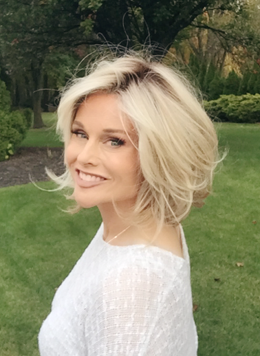 Raquel Welch Wigs | Upstage Wig by Raquel Welch