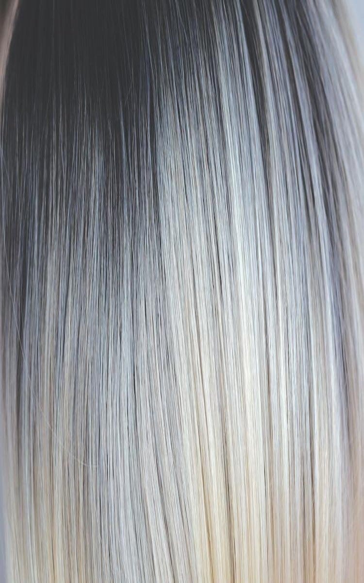 Creme de Coco | Dark Brown base with silver white blonde