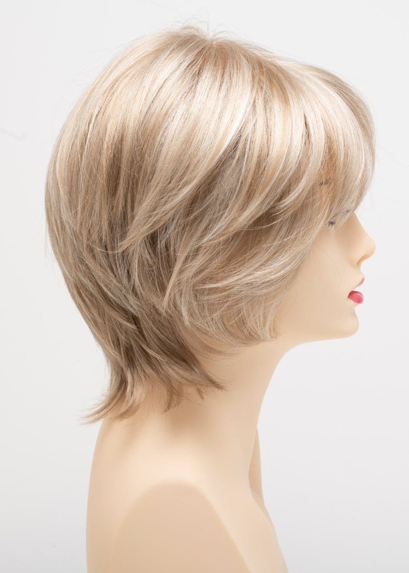 Light Blonde | A platinum and creamy blonde blended to perfection