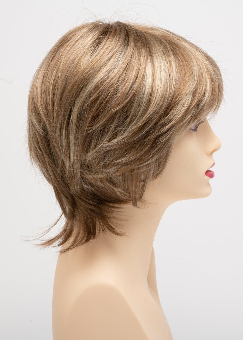 Dark Blonde | A warm honey blonde with soft low-lights and gentle high-lights blended in