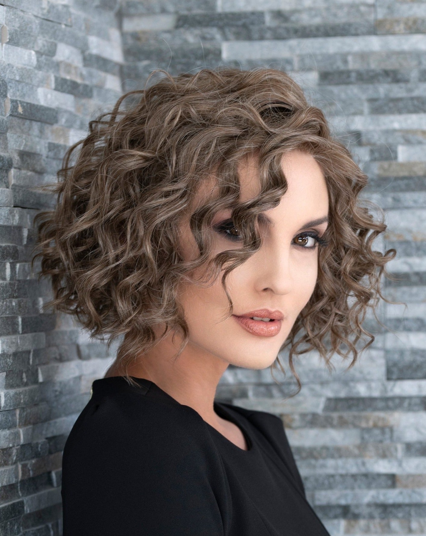 Open Box | Jordan Wig by Envy | Human Hair/Heat Friendly Synthetic Blend Hair | Average Cap | Chocolate Caramel - Wig Studio 1