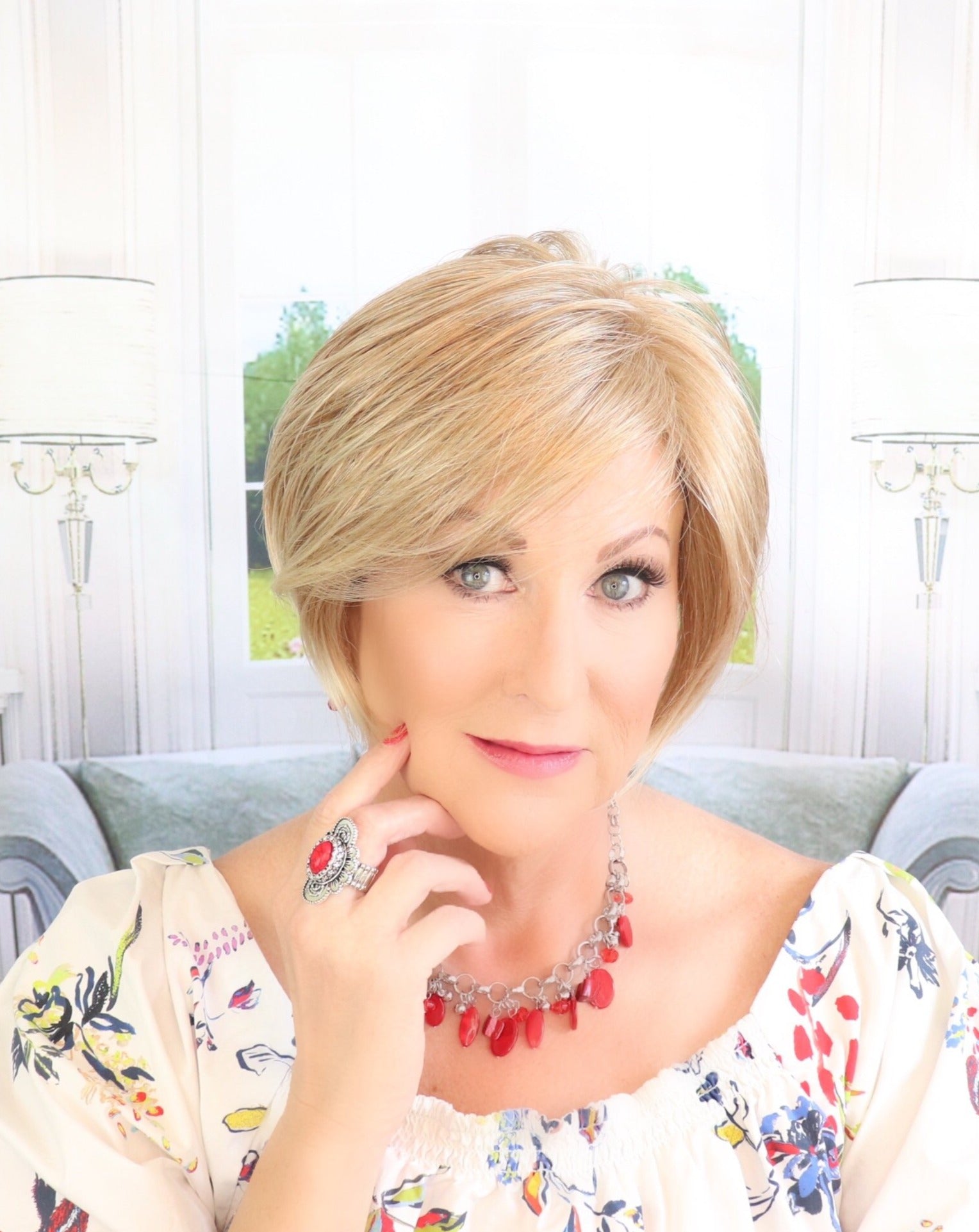 12FS12 | Malibu Blonde | Light Gold Brown, Light Natural Gold Blonde, Pale Natural Gold-Blonde Blend, Shaded with Light Gold Brown