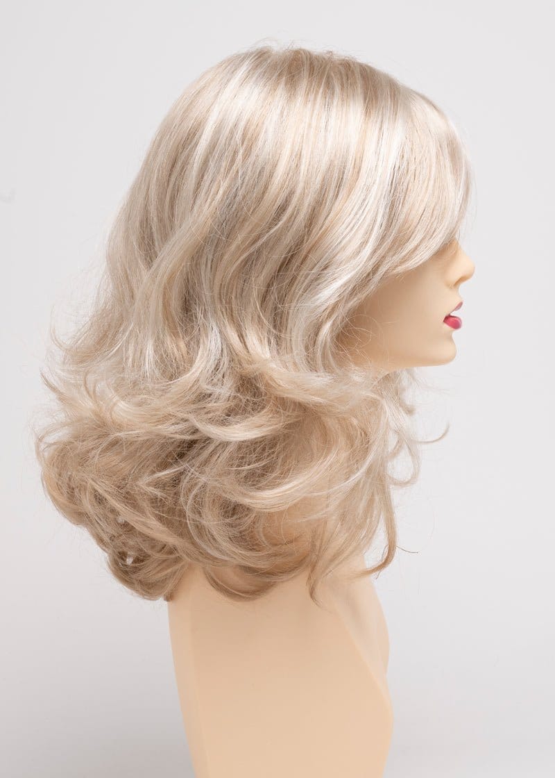 Light Blonde | A platinum and creamy blonde blended to perfection